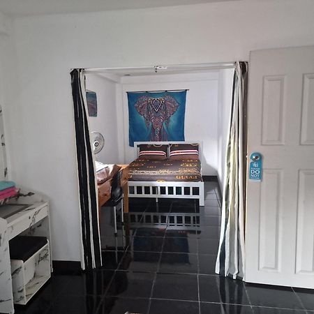 Btl Sunny Hotel Bangkok Bagian luar foto