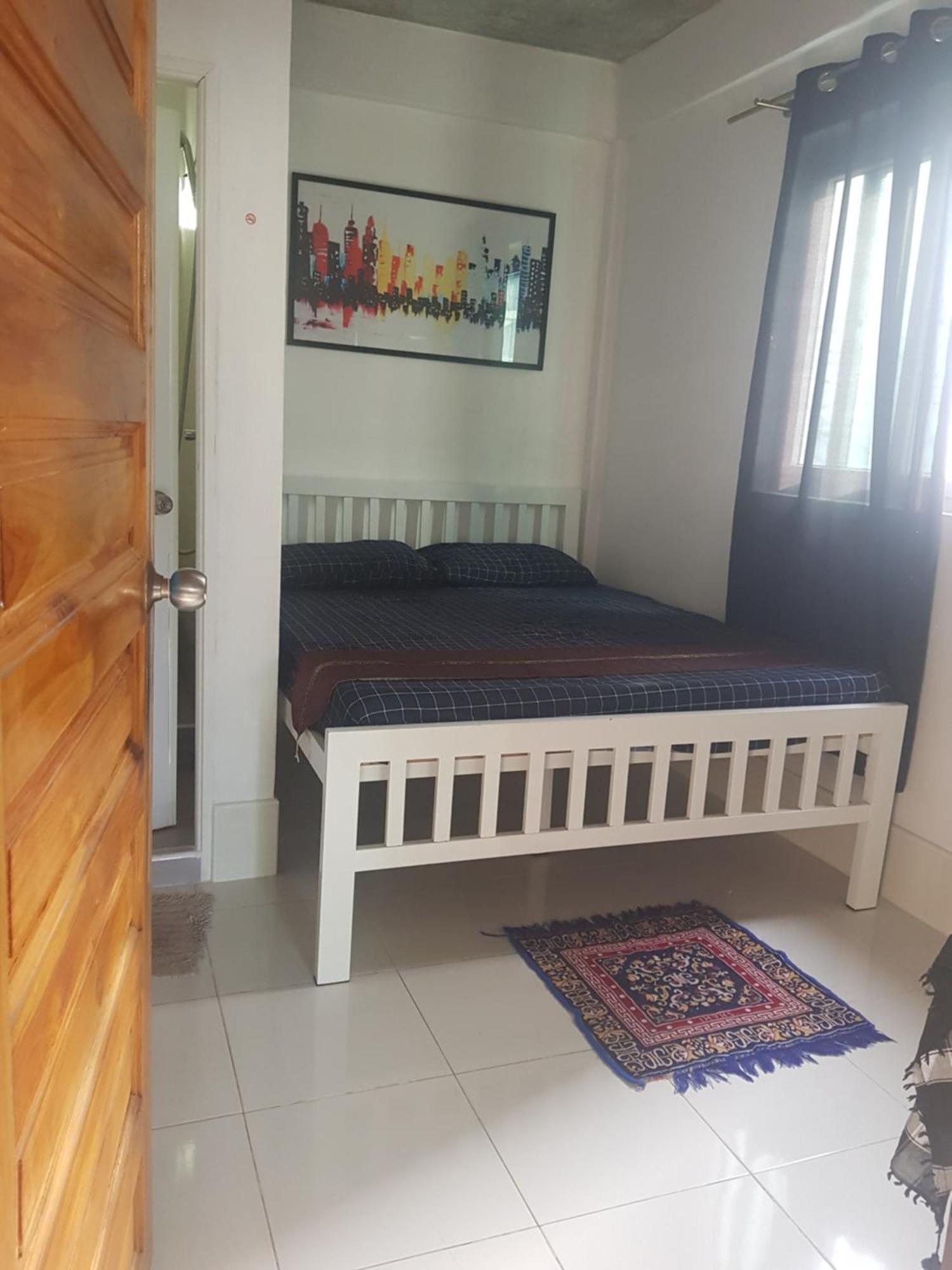 Btl Sunny Hotel Bangkok Bagian luar foto